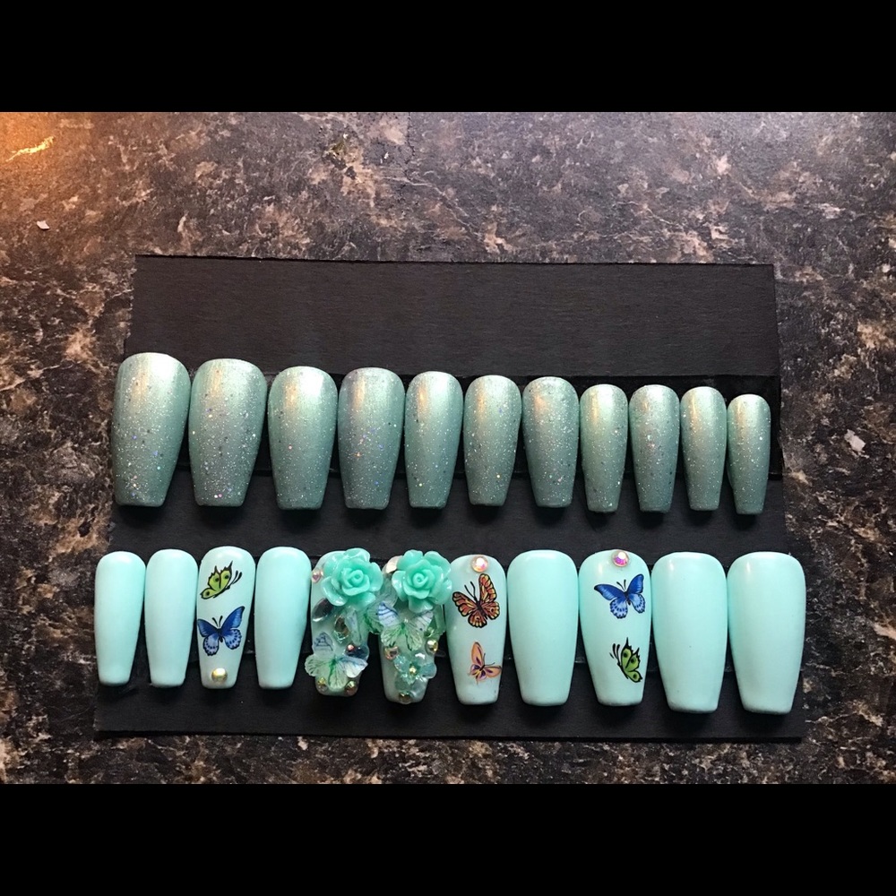 Tiffany blue gel butterfly box